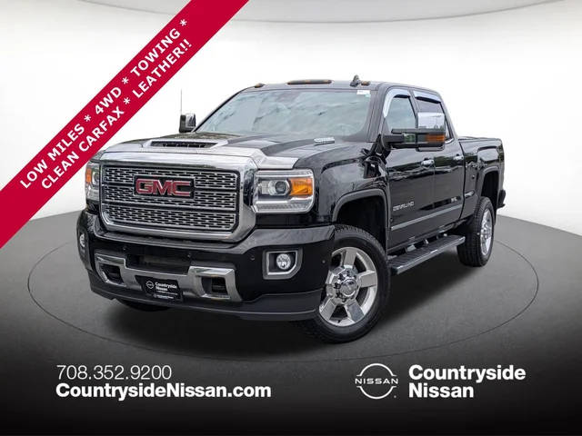 2018 GMC Sierra 2500HD Denali 4WD photo
