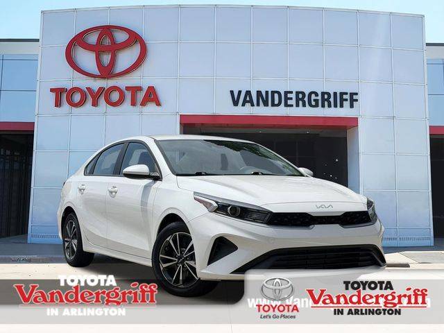 2023 Kia Forte LXS FWD photo