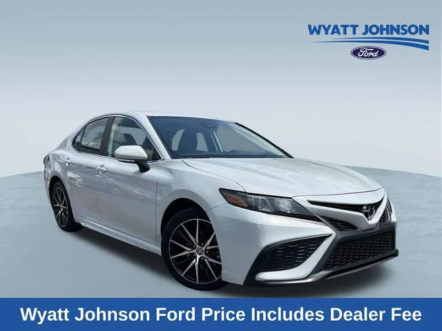 2023 Toyota Camry SE FWD photo