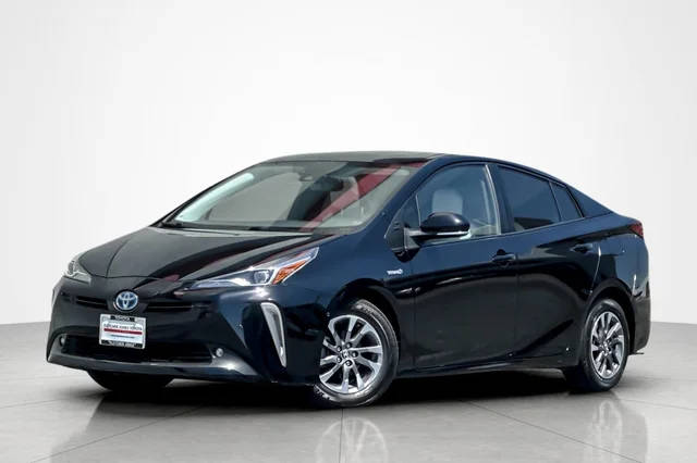 2022 Toyota Prius Limited FWD photo