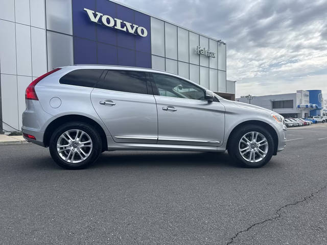 2015 Volvo XC60 T5 Drive-E Premier FWD photo