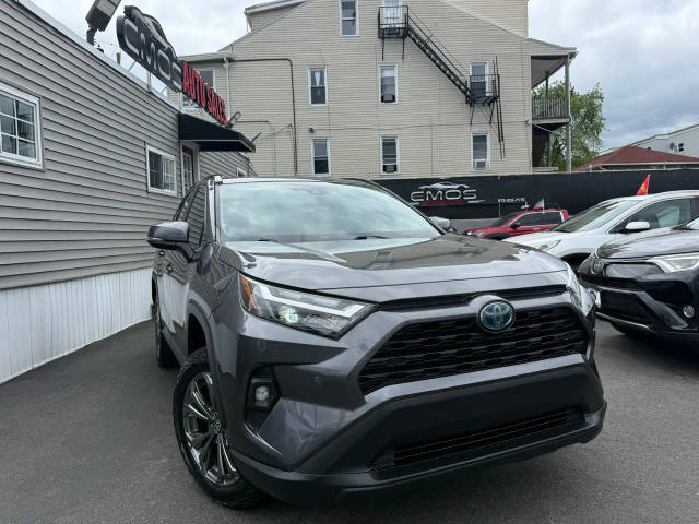 2022 Toyota RAV4 Hybrid XLE Premium AWD photo
