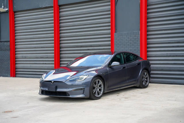 2023 Tesla Model S Standard Range AWD photo