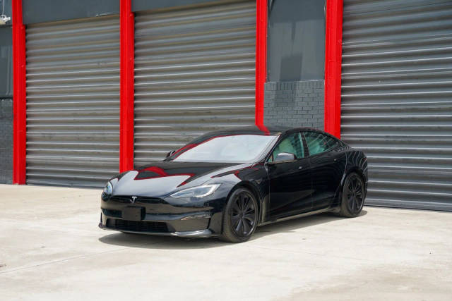 2023 Tesla Model S Standard Range AWD photo