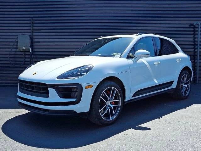 2022 Porsche Macan S AWD photo