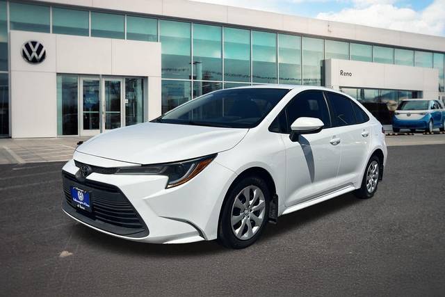 2023 Toyota Corolla LE FWD photo
