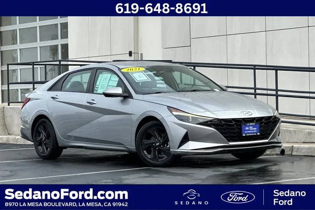2021 Hyundai Elantra SEL FWD photo