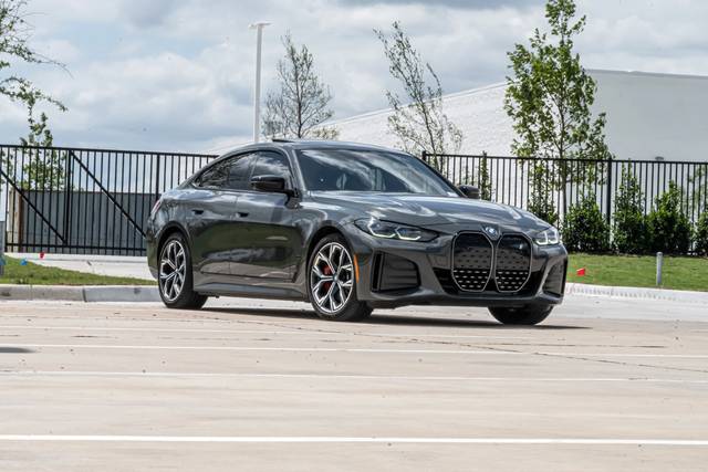 2023 BMW i4 eDrive40 RWD photo