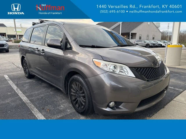2015 Toyota Sienna XLE FWD photo