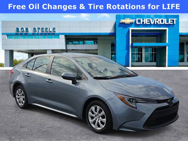 2023 Toyota Corolla LE FWD photo