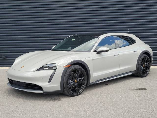 2022 Porsche Taycan 4 AWD photo