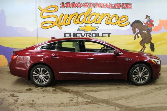 2017 Buick LaCrosse Essence FWD photo