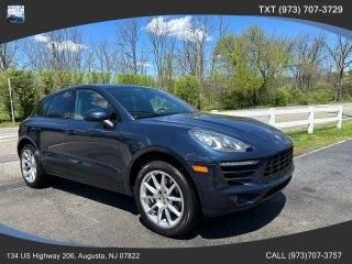 2017 Porsche Macan AWD photo