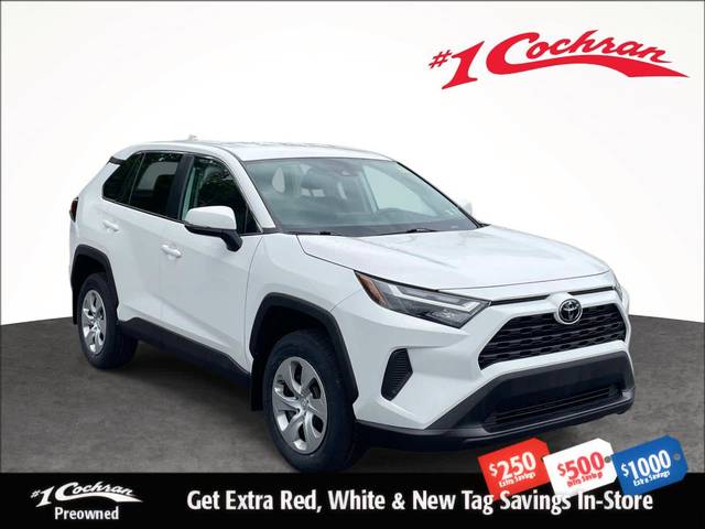 2023 Toyota RAV4 LE FWD photo