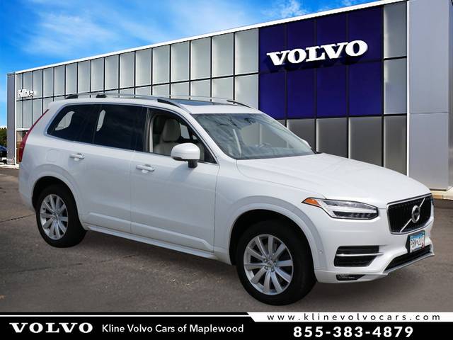 2017 Volvo XC90 Momentum AWD photo