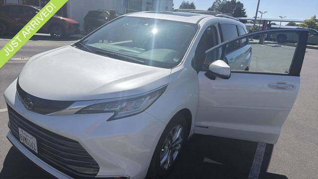 2021 Toyota Sienna Limited AWD photo