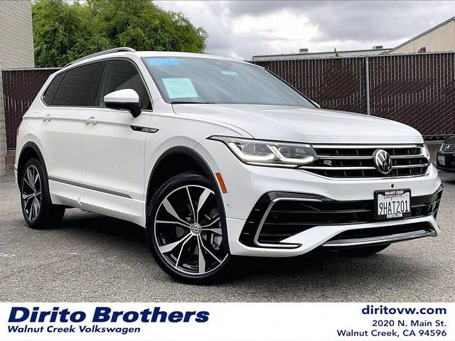 2023 Volkswagen Tiguan SEL R-Line AWD photo