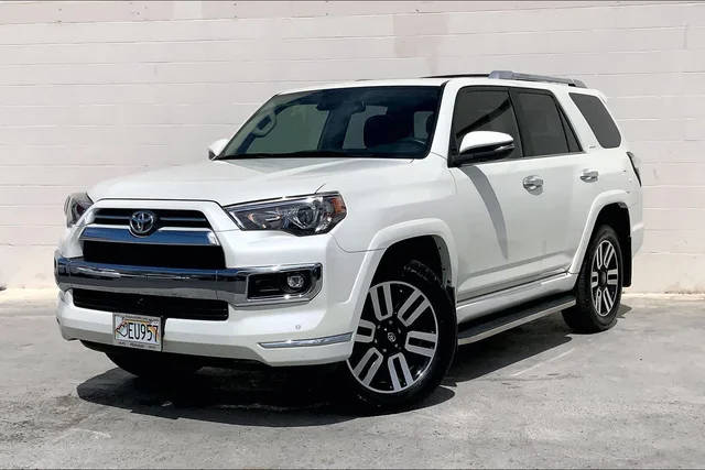 2022 Toyota 4Runner Limited 4WD photo