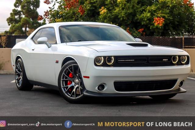 2015 Dodge Challenger SRT 392 RWD photo