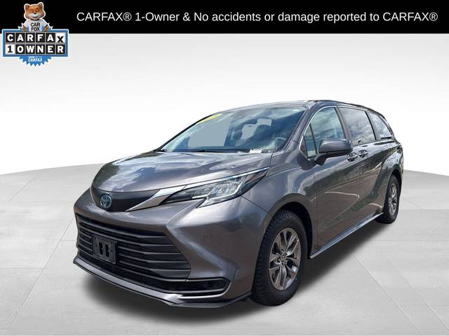 2023 Toyota Sienna LE AWD photo