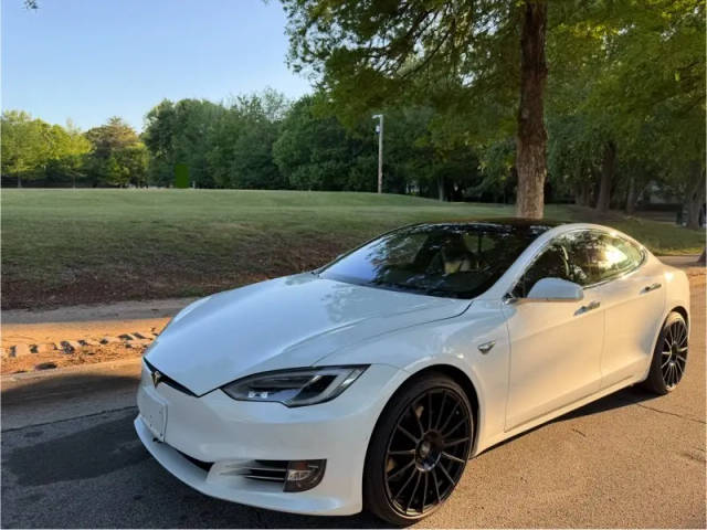 2020 Tesla Model S Long Range Plus AWD photo