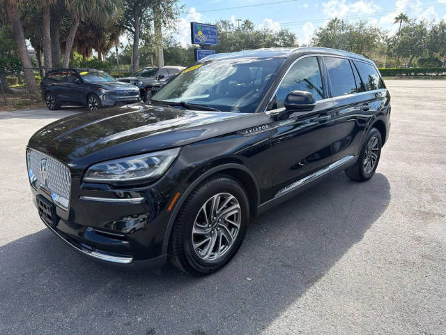 2022 Lincoln Aviator Livery RWD photo