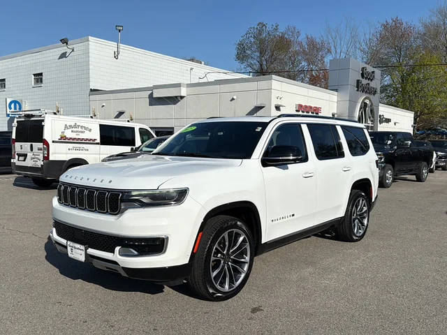 2023 Jeep Wagoneer Series III 4WD photo