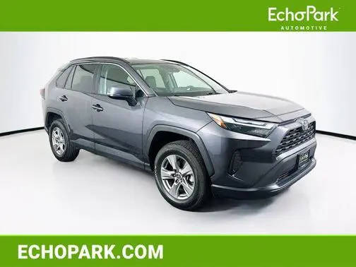 2023 Toyota RAV4 XLE FWD photo