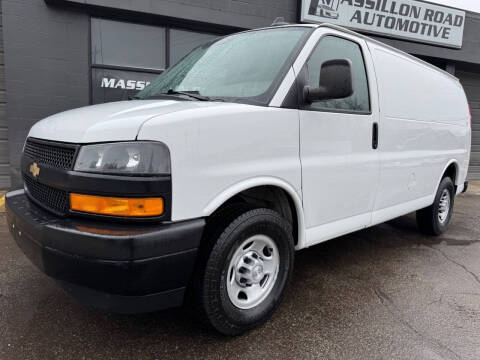 2019 Chevrolet Express Cargo  RWD photo