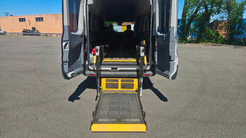 2016 Ford Transit Passenger Wagon XL RWD photo