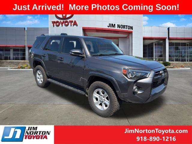 2022 Toyota 4Runner SR5 Premium 4WD photo