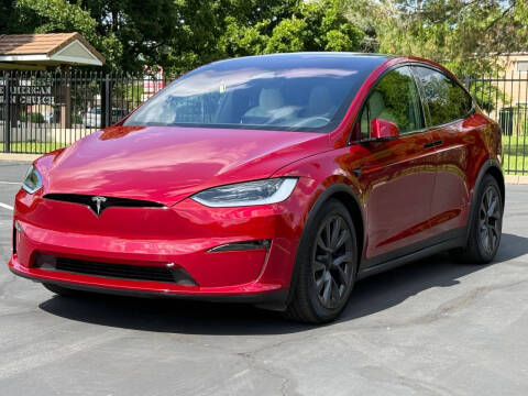 2023 Tesla Model X Standard Range AWD photo
