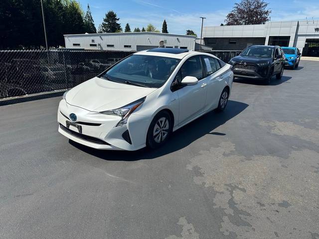 2016 Toyota Prius Four FWD photo