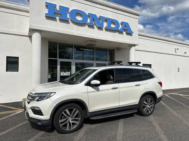 2017 Honda Pilot Elite AWD photo