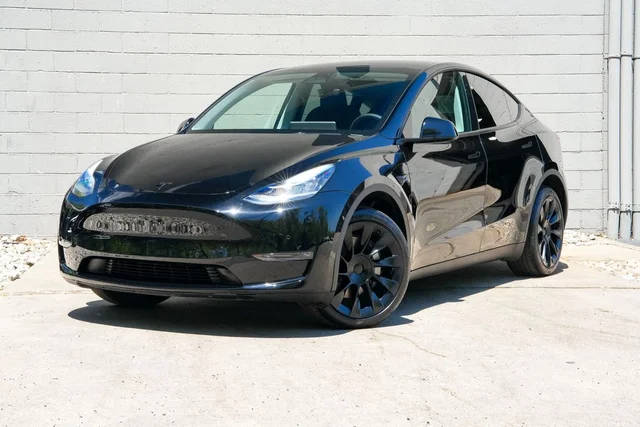 2022 Tesla Model Y Long Range AWD photo