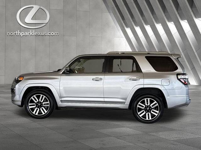 2022 Toyota 4Runner Limited 4WD photo