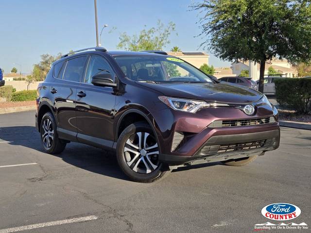 2016 Toyota RAV4 LE FWD photo
