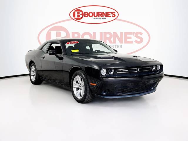 2023 Dodge Challenger SXT RWD photo