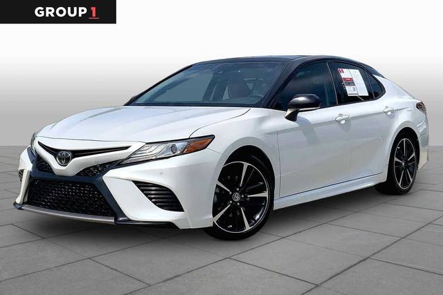 2018 Toyota Camry XSE FWD photo