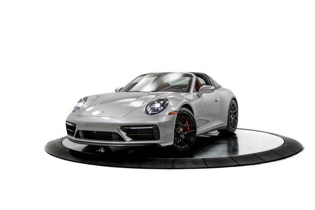 2022 Porsche 911 4 GTS AWD photo