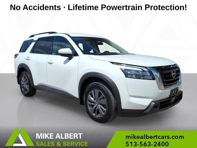 2023 Nissan Pathfinder SV 4WD photo