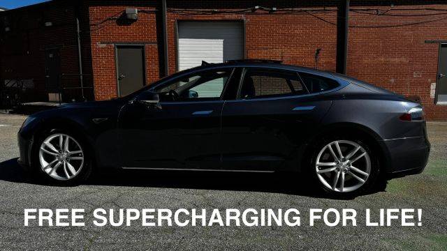 2015 Tesla Model S 85D AWD photo