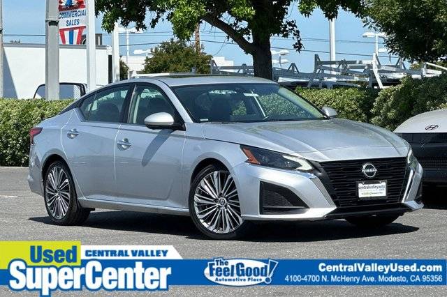2023 Nissan Altima 2.5 SL FWD photo
