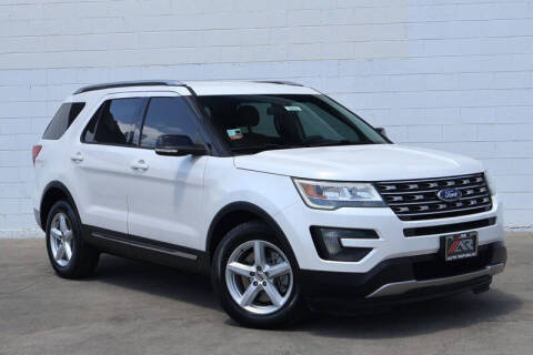 2016 Ford Explorer XLT FWD photo