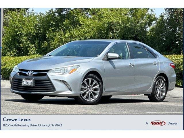 2015 Toyota Camry XLE FWD photo
