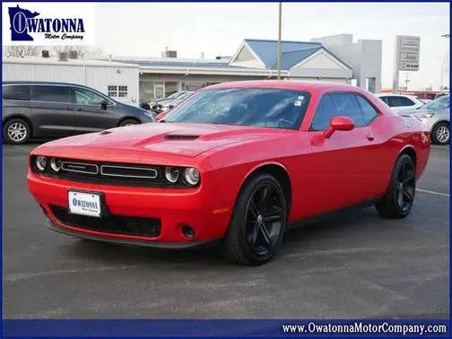 2015 Dodge Challenger SXT RWD photo