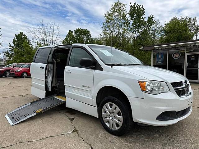 2017 Dodge Grand Caravan SE FWD photo