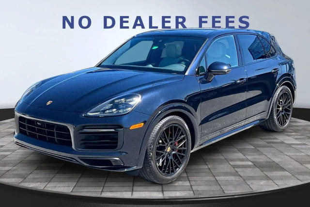 2023 Porsche Cayenne GTS AWD photo