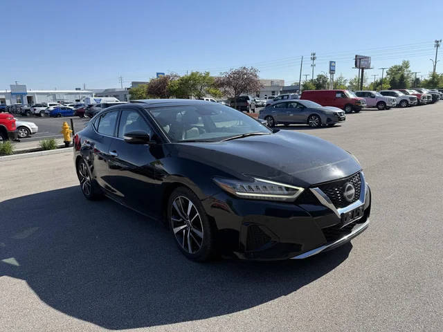 2023 Nissan  SL FWD photo