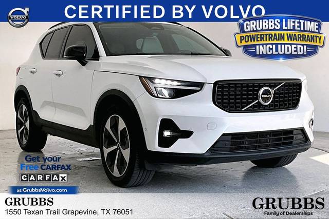 2023 Volvo XC40 Ultimate Dark Theme FWD photo